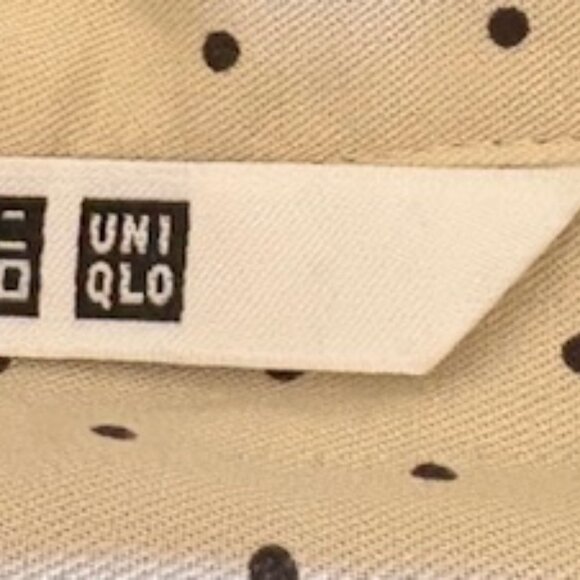 Uniqlo Long Sleeve Print Blouse Beige with Black Dots Size XS - Picture 3 of 6